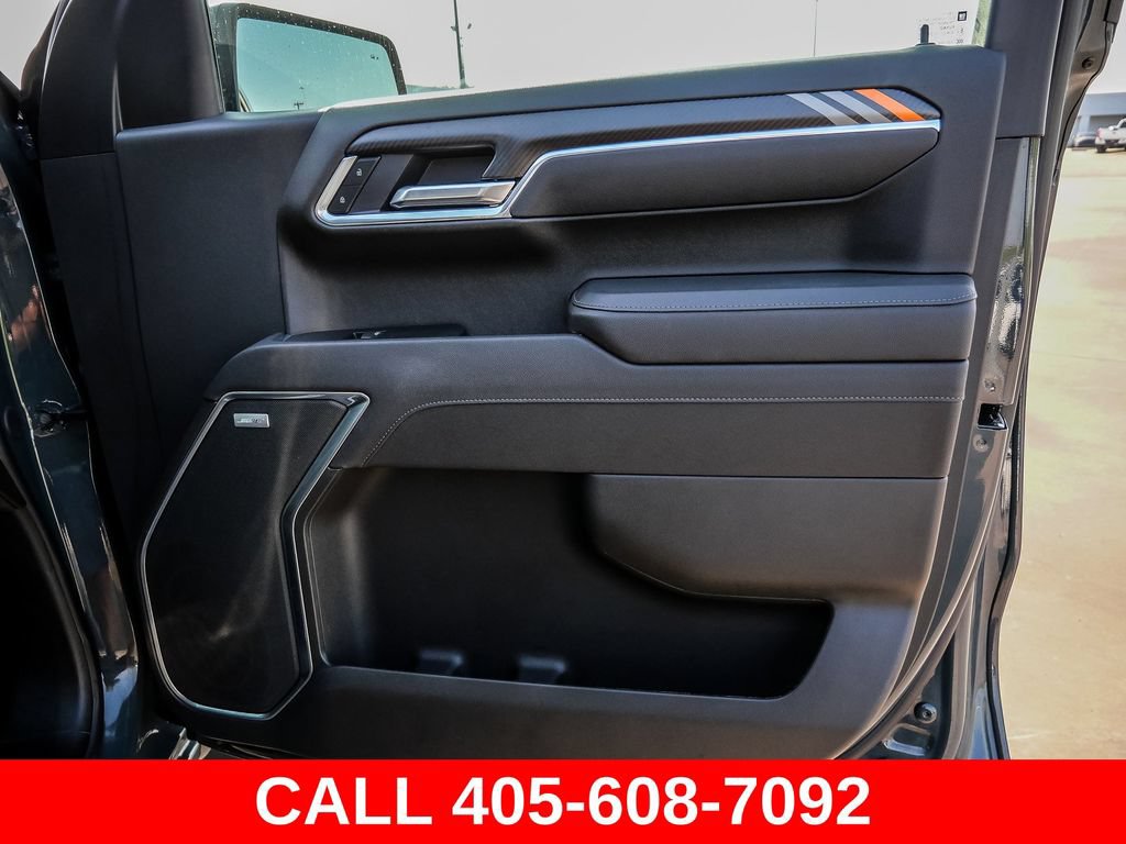 Used 2025 Chevrolet Silverado 1500 LTZ AWD/4WD image 33