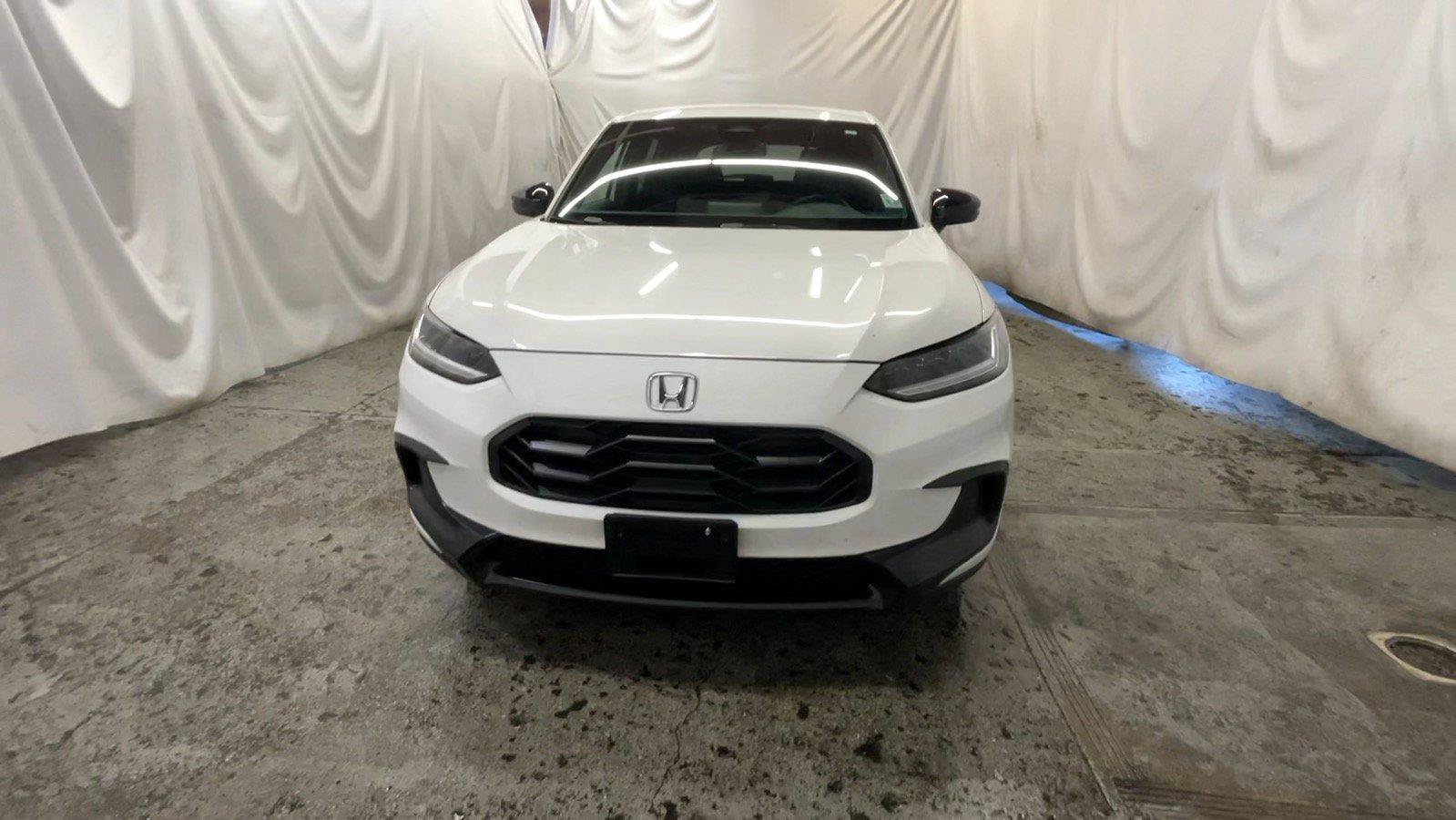 Certified 2025 Honda HR-V Sport image 16