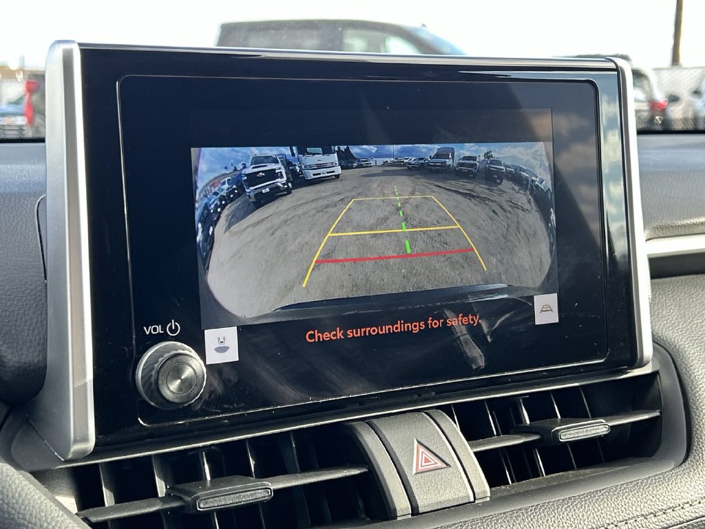 Used 2025 Toyota RAV4 XLE FWD image 18