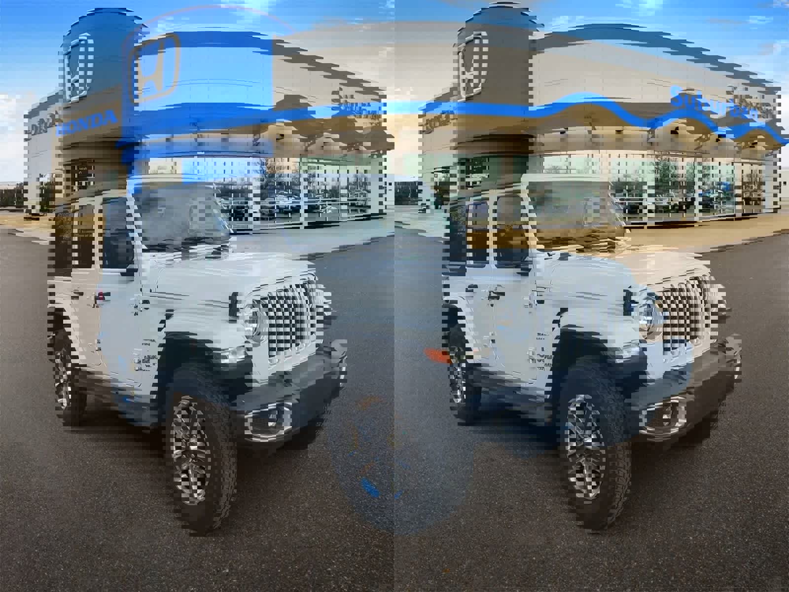 Used 2020 Jeep Wrangler Unlimited Sahara image 2