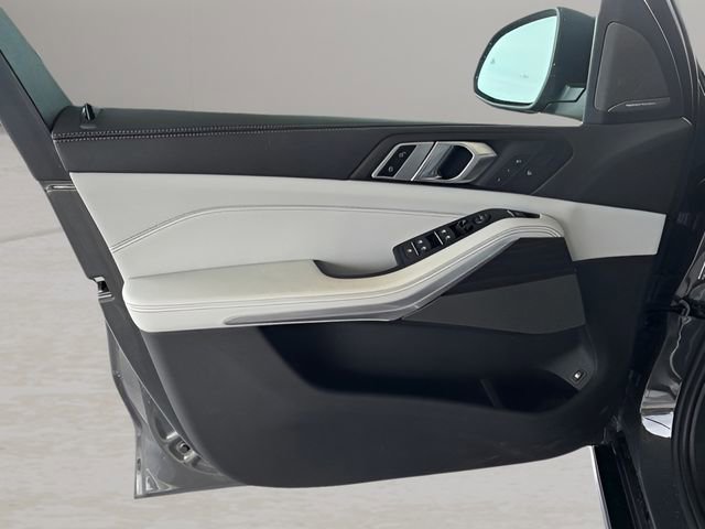 Used 2024 BMW X5 xDrive50e w/ Premium Package image 16