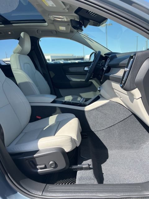 Used 2023 Volvo XC40 B5 Ultimate w/ Protection Package Premier AWD/4WD image 33