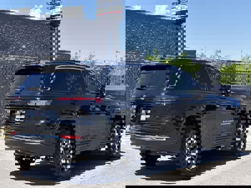 New 2025 Jeep Grand Cherokee Limited 4xe w/ Trailer Tow Package image 8