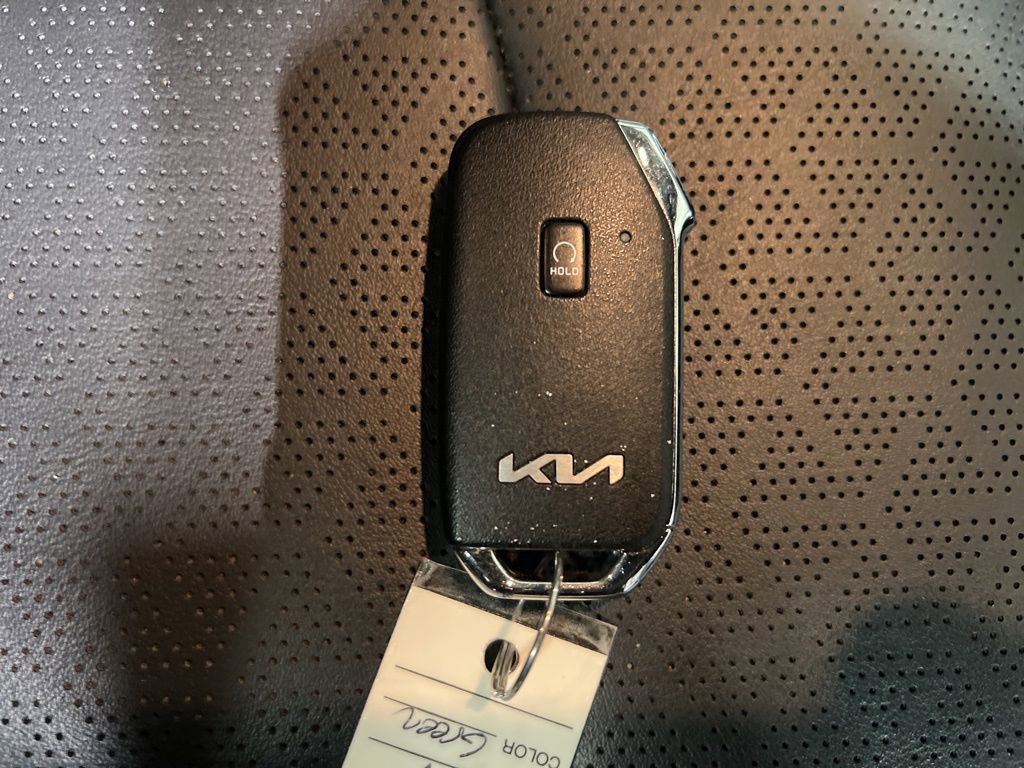 Certified 2023 Kia Sorento S image 25
