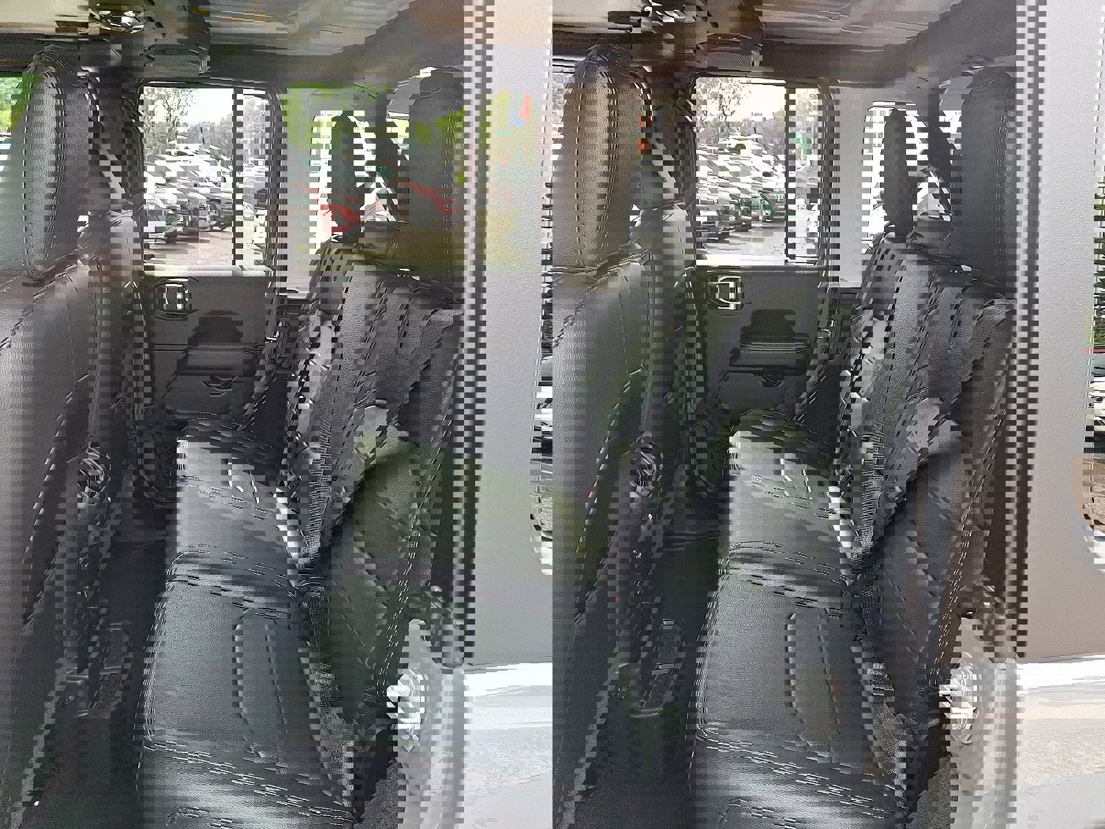 Used 2023 Jeep Wrangler Unlimited Sahara image 10