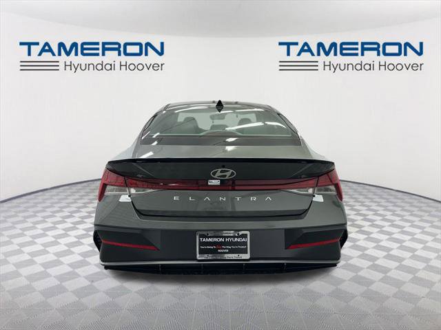 New 2026 Hyundai Elantra SEL Sport image 4