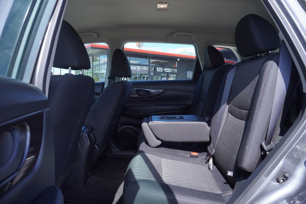 Used 2020 Nissan Rogue S AWD/4WD image 25