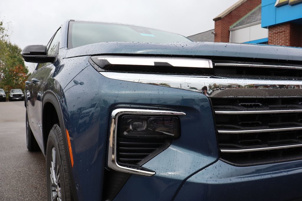 New 2026 Chevrolet Traverse LT w/ Enhanced Driving Package image 4