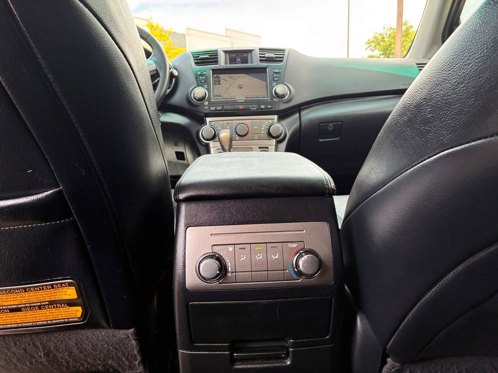 Used 2012 Toyota Highlander SE w/ Tow Pkg AWD/4WD image 36