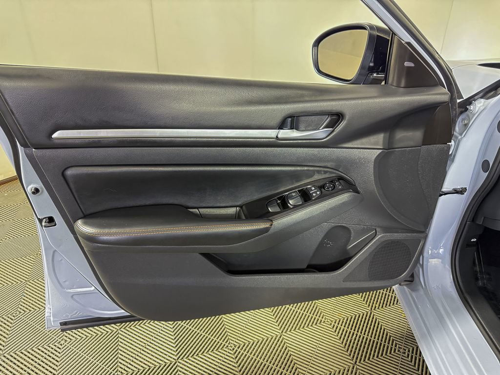 Certified 2024 Nissan Altima 2.5 SR image 35