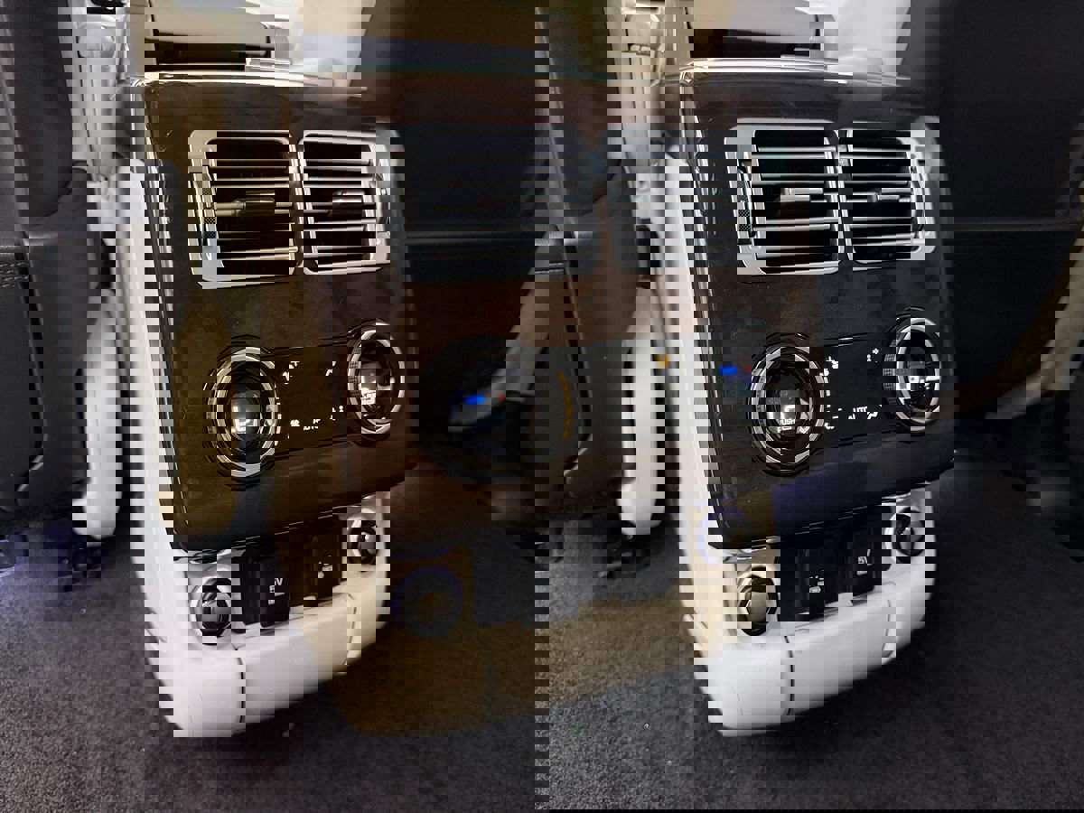 Used 2021 Land Rover Range Rover P525 Westminster Edition LWB image 44