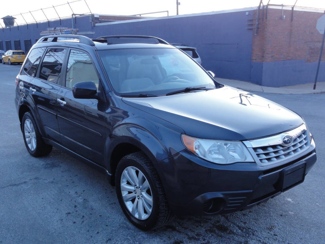 Used 2012 Subaru Forester 2.5X Premium w/ All-Weather Pkg image 3