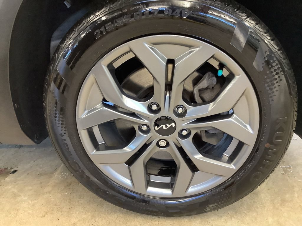 Certified 2024 Kia Seltos LX AWD/4WD image 31
