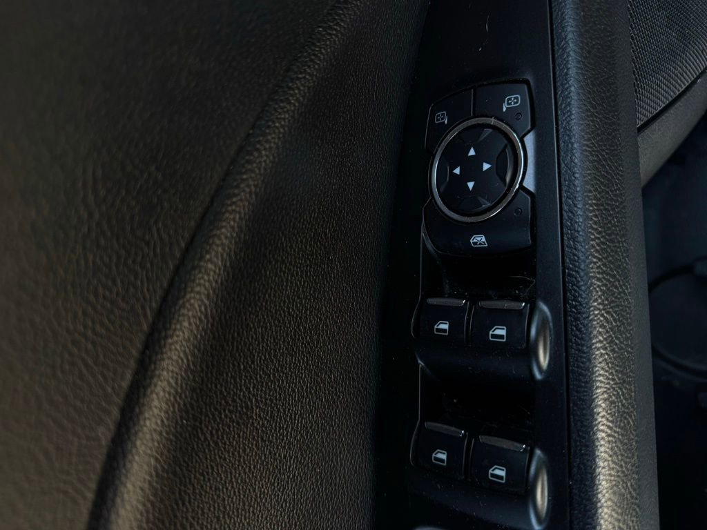 Used 2018 Ford Fusion SE w/ Fusion SE Technology Package image 17