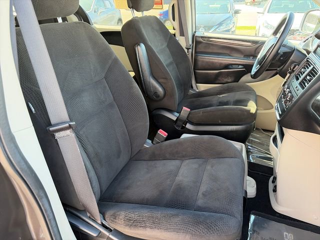 Used 2016 Dodge Grand Caravan SE w/ Quick Order Package 29E SE FWD image 34