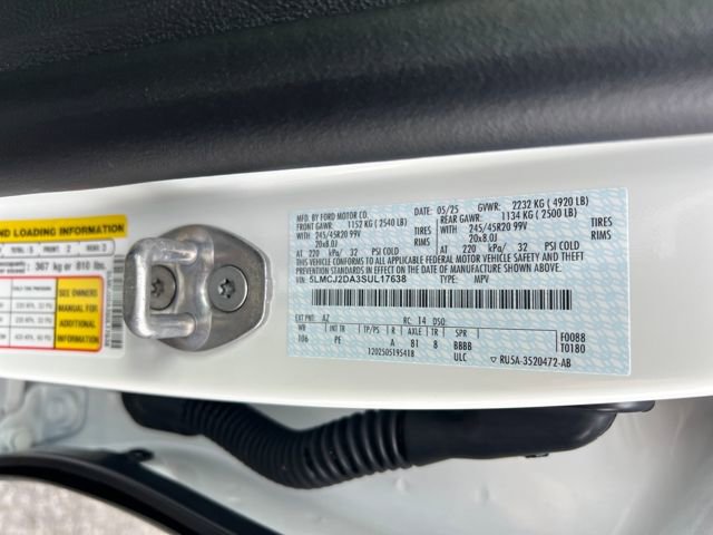 Used 2025 Lincoln Corsair Reserve image 25