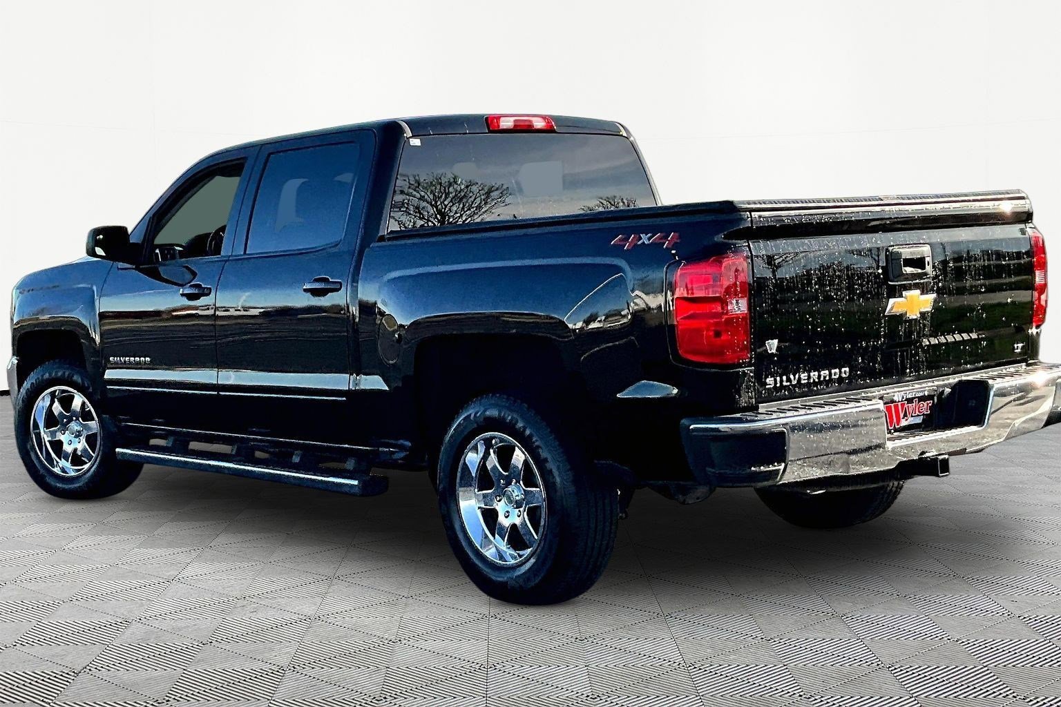 Used 2018 Chevrolet Silverado 1500 LT w/ All Star Edition image 4