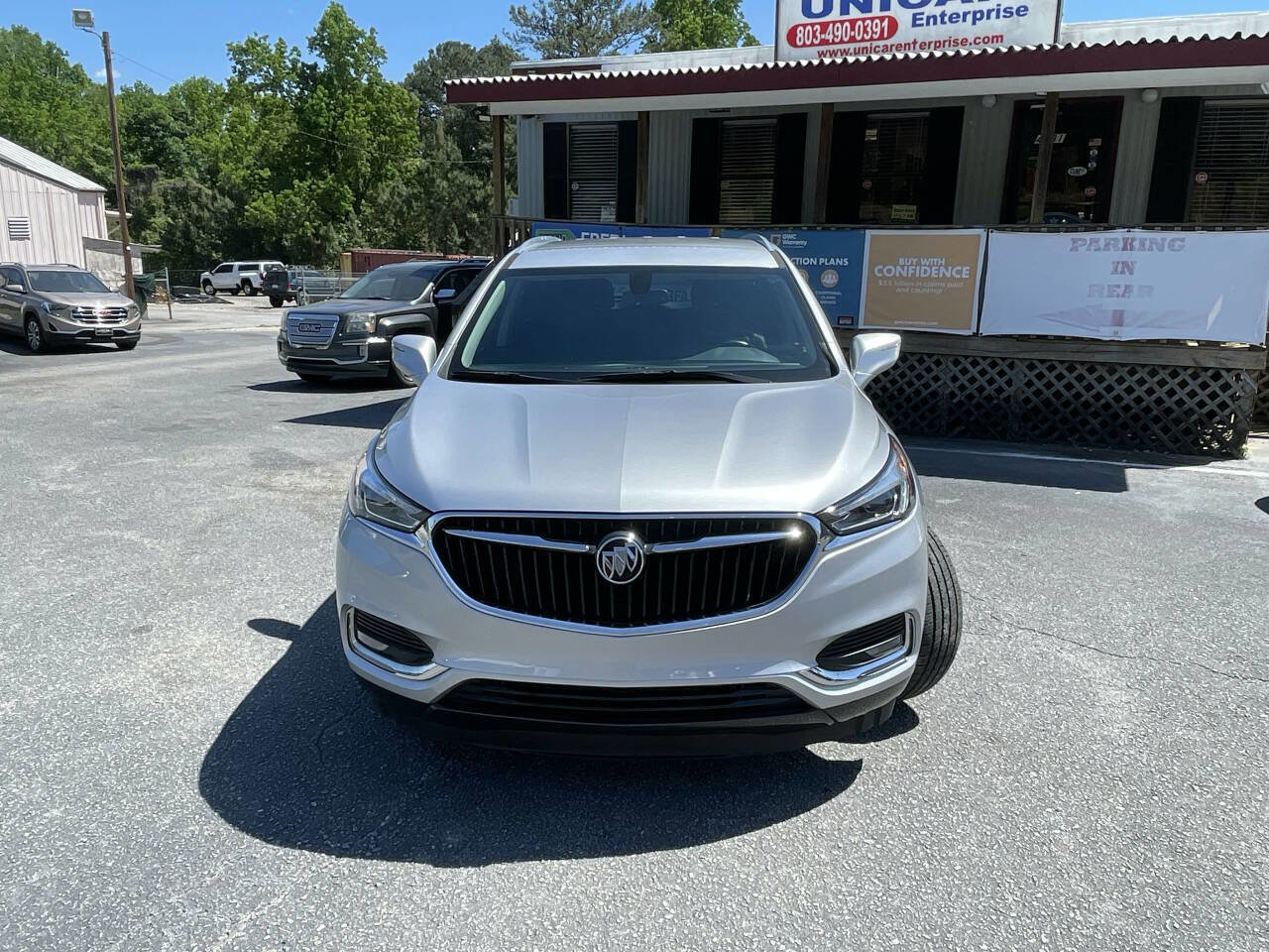 Used 2020 Buick Enclave Essence w/ Sound and Sites Package FWD image 2