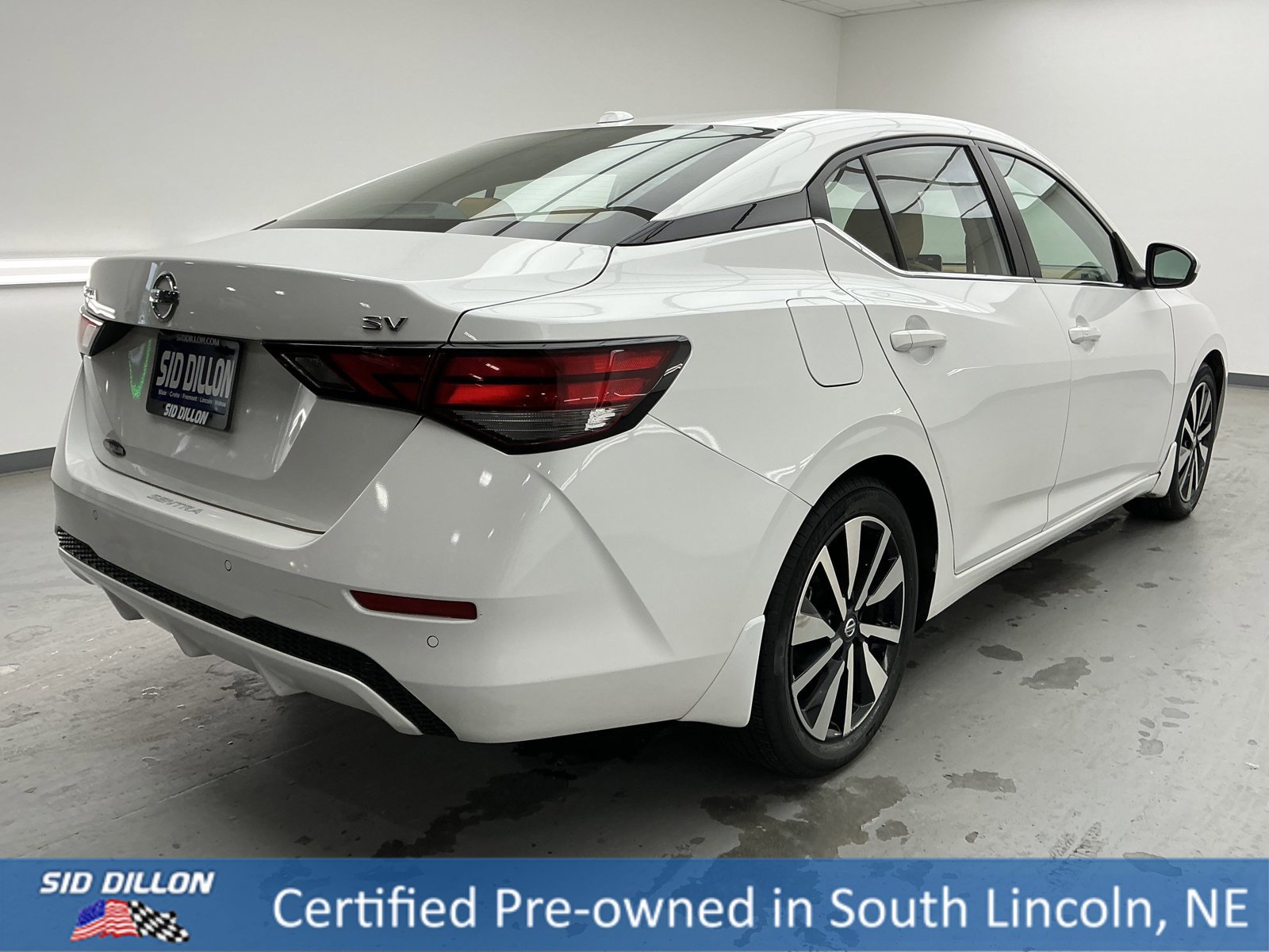 Used 2022 Nissan Sentra SV w/ SV Premium Package image 4