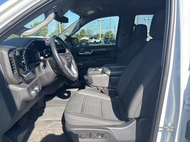 Used 2022 GMC Sierra 1500 Elevation w/ LPO, Elevation Black Package image 8