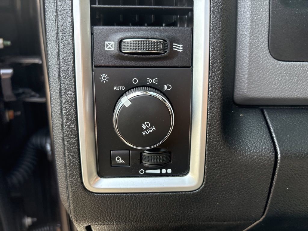 Used 2014 RAM 1500 Lone Star image 12
