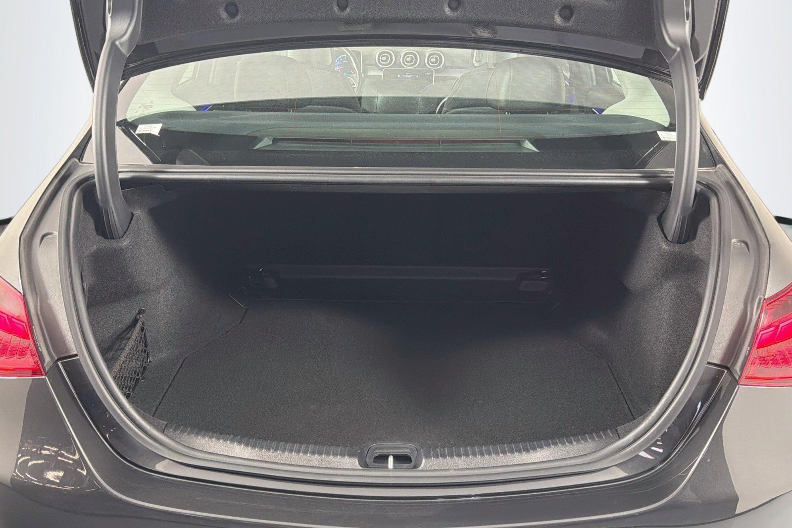 Used 2022 Mercedes-Benz C 300 Sedan image 23