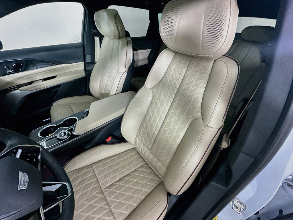 New 2026 Cadillac Lyriq Signature Luxury w/ Nappa Leather Package AWD/4WD image 26
