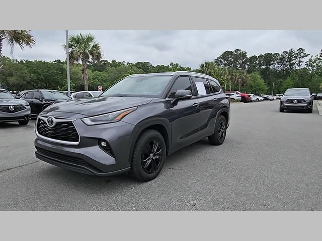 Used 2023 Toyota Highlander XLE FWD image 37