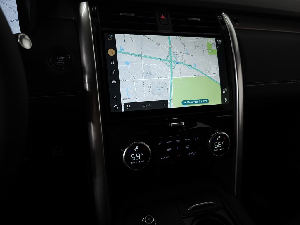 New 2025 Land Rover Discovery Dynamic SE image 21