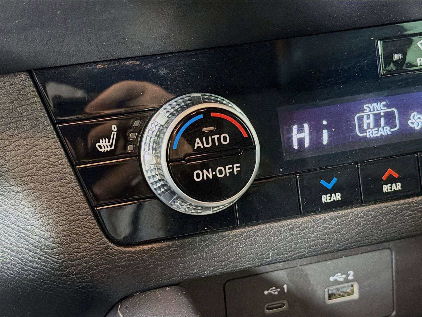 Used 2023 Mitsubishi Outlander SEL image 20