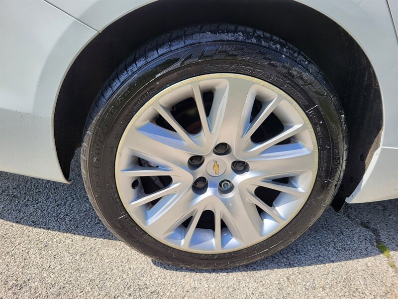 Used 2017 Chevrolet Impala LS FWD image 32