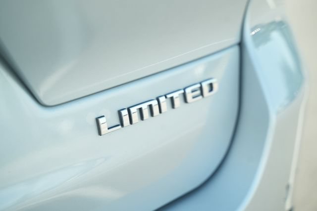 Used 2023 Jeep Grand Cherokee L Limited AWD/4WD image 48