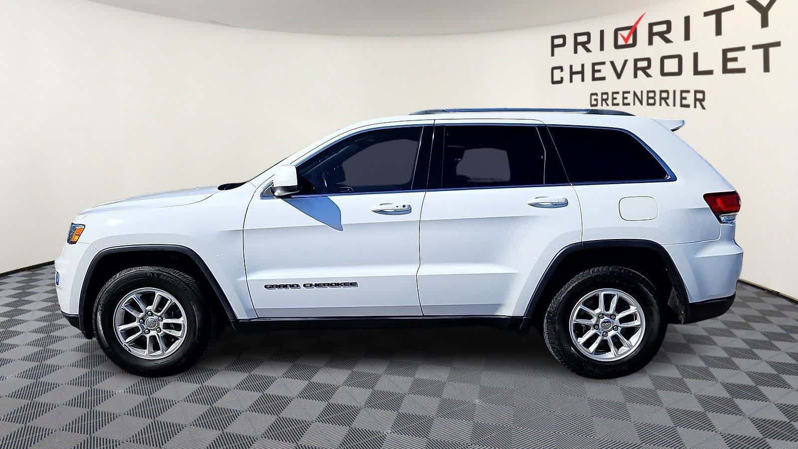 Used 2020 Jeep Grand Cherokee Laredo AWD/4WD image 5