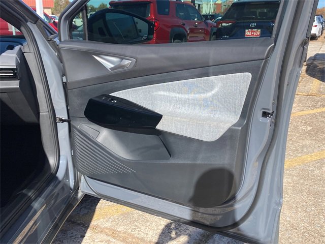 Used 2023 Volkswagen ID.4 Pro image 10