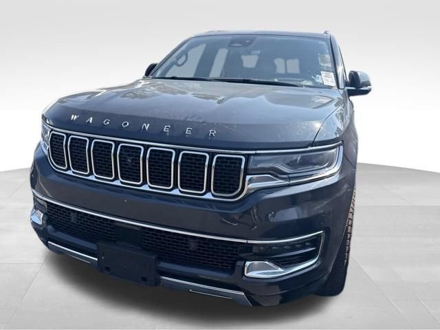 Used 2023 Jeep Wagoneer L Series III w/ Premium Group I AWD/4WD image 2