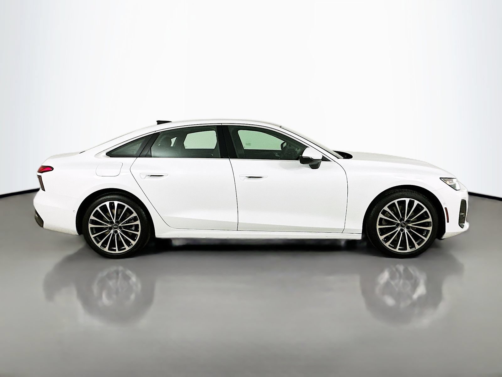 Used 2026 Audi A6 Premium Plus w/ Premium Plus Package AWD/4WD image 4
