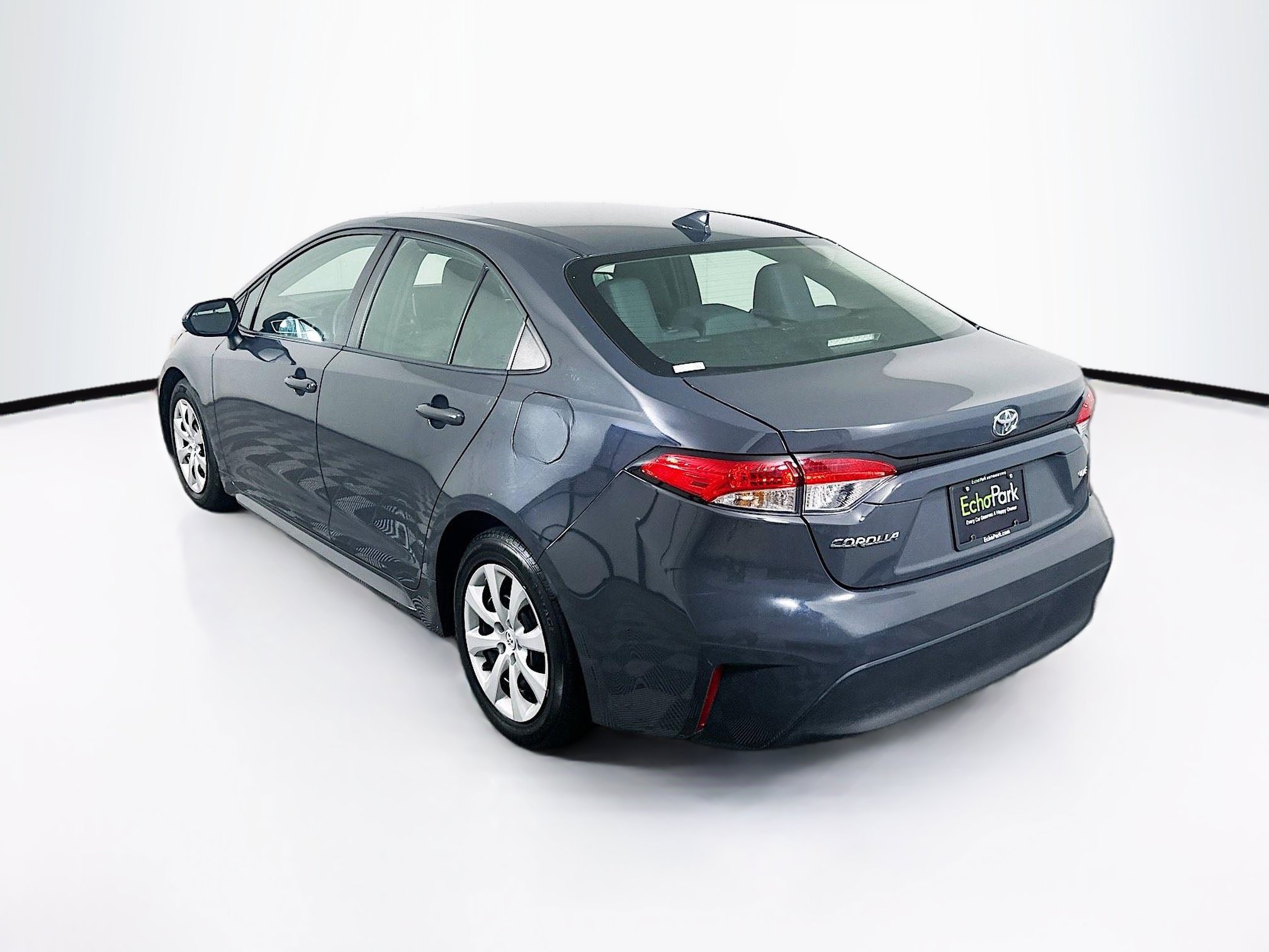 Used 2024 Toyota Corolla LE FWD image 5