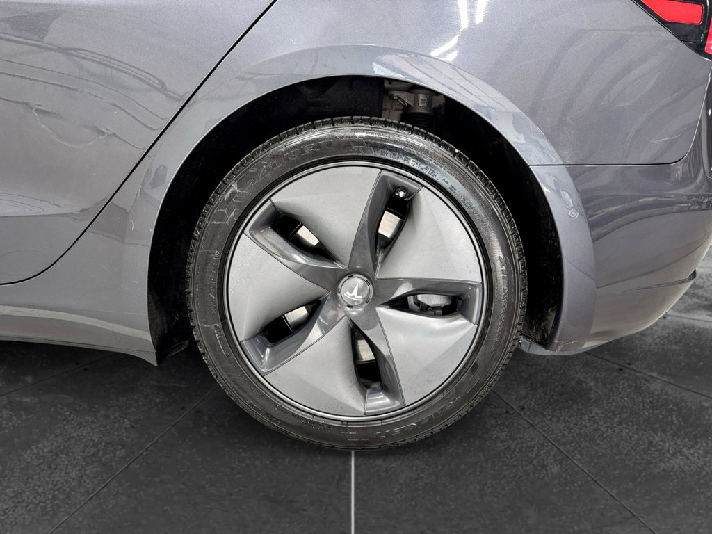 Used 2020 Tesla Model 3 Standard Range Plus image 31