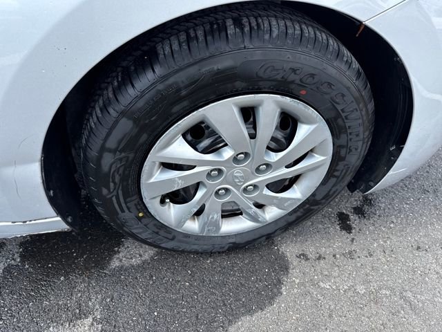 Used 2019 Hyundai Elantra SE w/ Cargo Package image 11