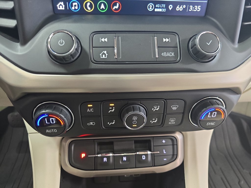 Used 2022 GMC Acadia Denali w/ Denali Ultimate Package AWD/4WD image 25