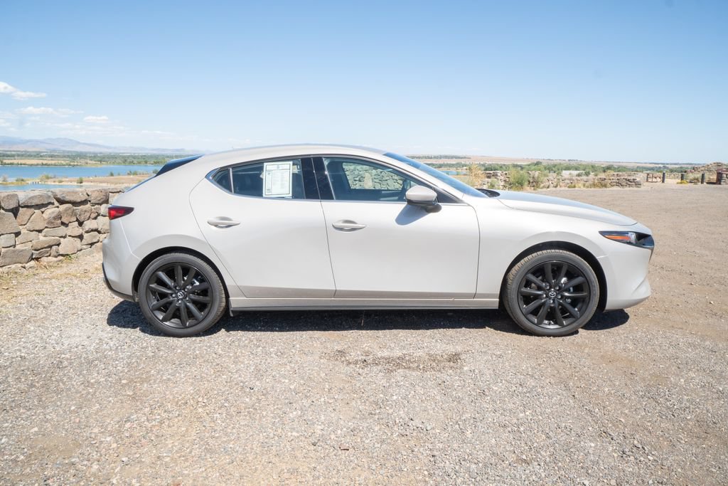 Used 2026 MAZDA MAZDA3 2.5 S Hatchback w/ Premium Pkg FWD image 4
