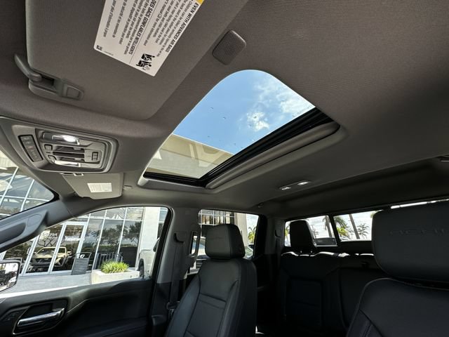 Used 2022 GMC Sierra 1500 Denali w/ Denali Premium Package AWD/4WD image 30