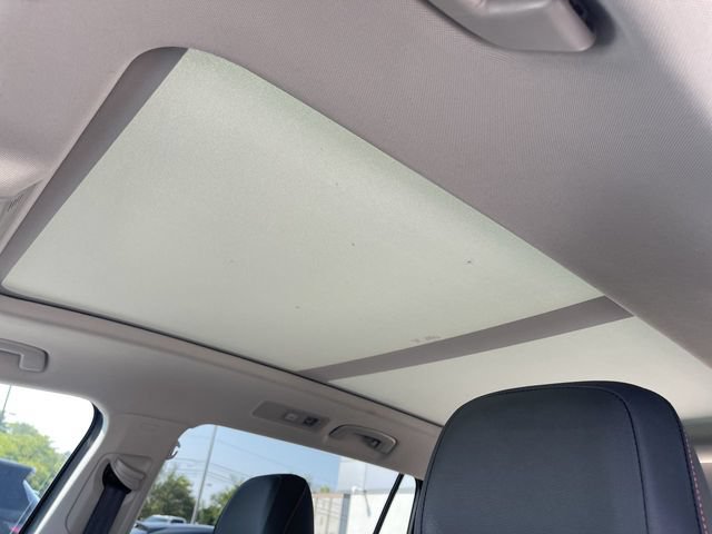 Used 2024 Volkswagen Tiguan Wolfsburg Edition w/ Panoramic Sunroof Package AWD/4WD image 21