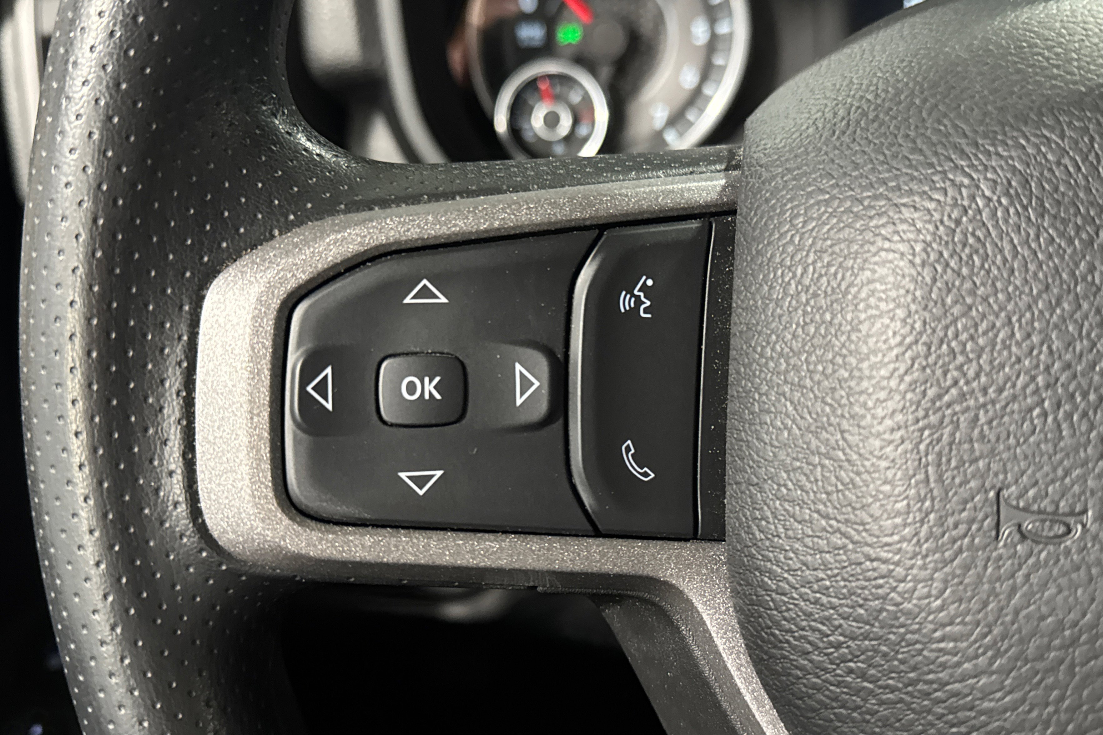 Used 2024 RAM 2500 Tradesman w/ Chrome Appearance Group image 26