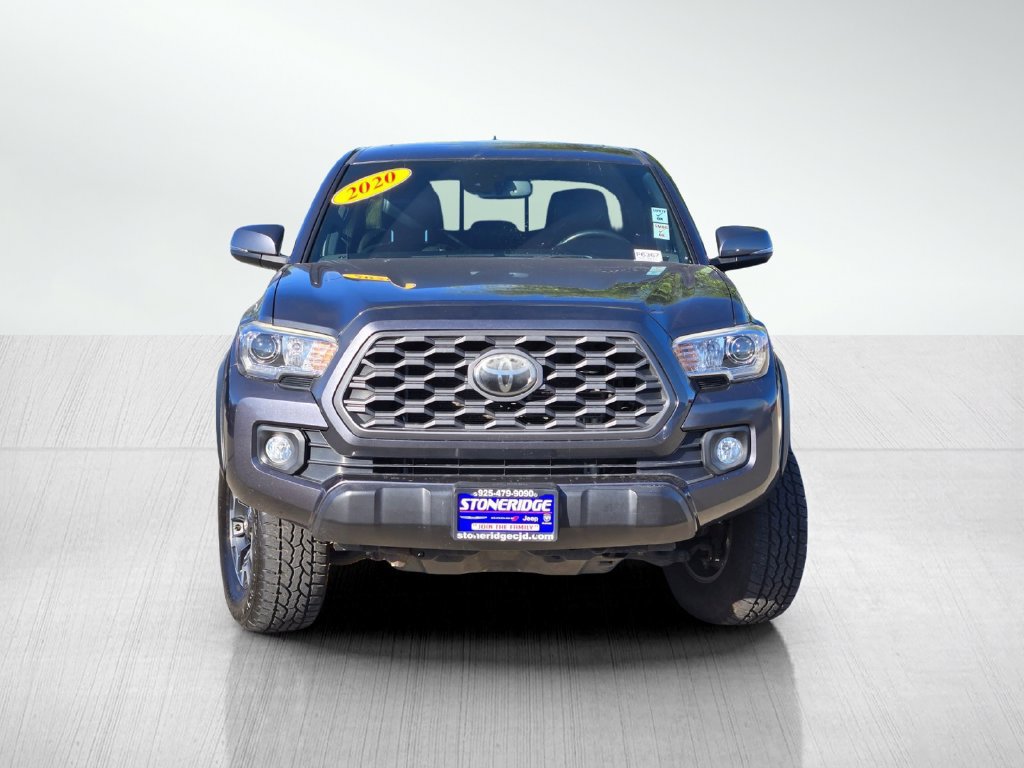 Used 2020 Toyota Tacoma TRD Off-Road w/ TRD Premium Off Road Package AWD/4WD image 2
