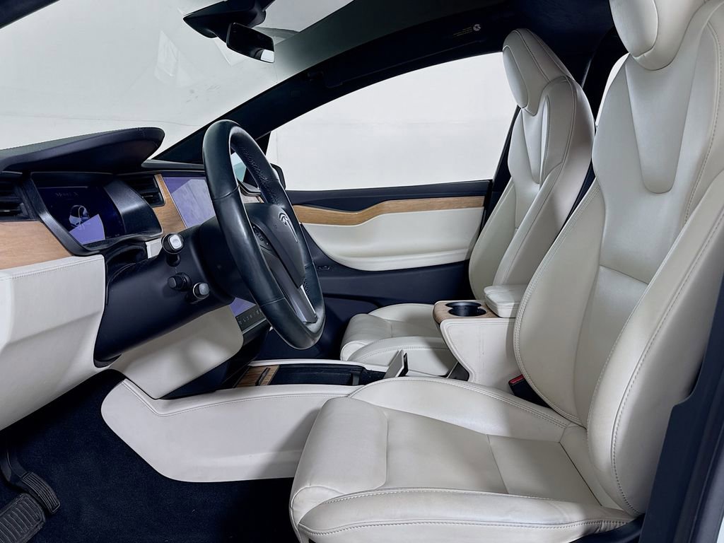 Used 2020 Tesla Model X Long Range image 11