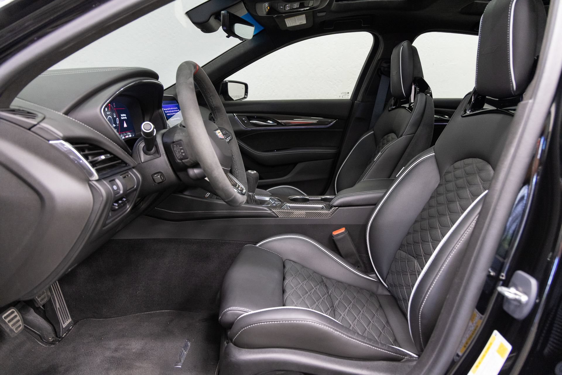 Used 2023 Cadillac CT5 V Blackwing w/ Carbon Fiber Package 2 RWD image 7