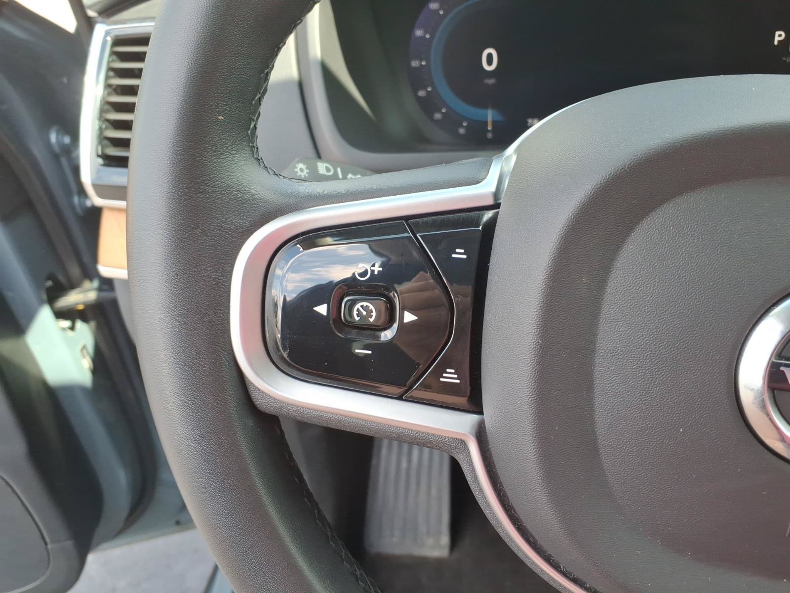 Used 2023 Volvo XC90 B5 Plus w/ Protection Package Premier AWD/4WD image 18