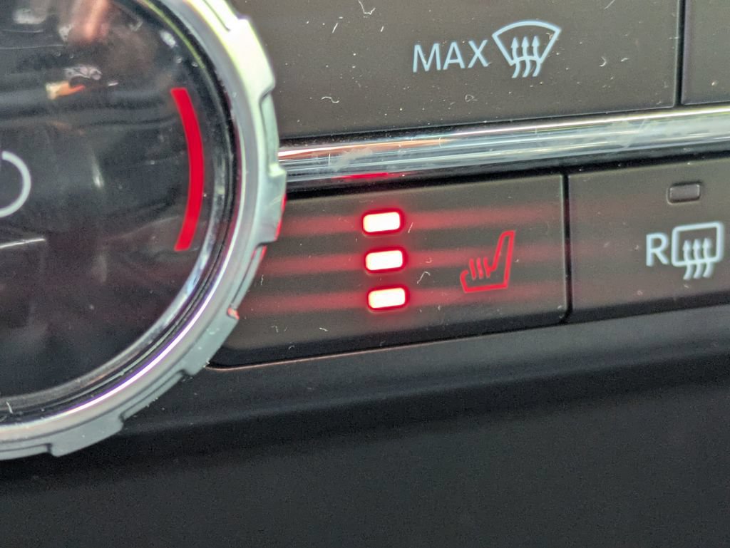 Used 2023 Ford F150 Lightning XLT AWD/4WD image 23