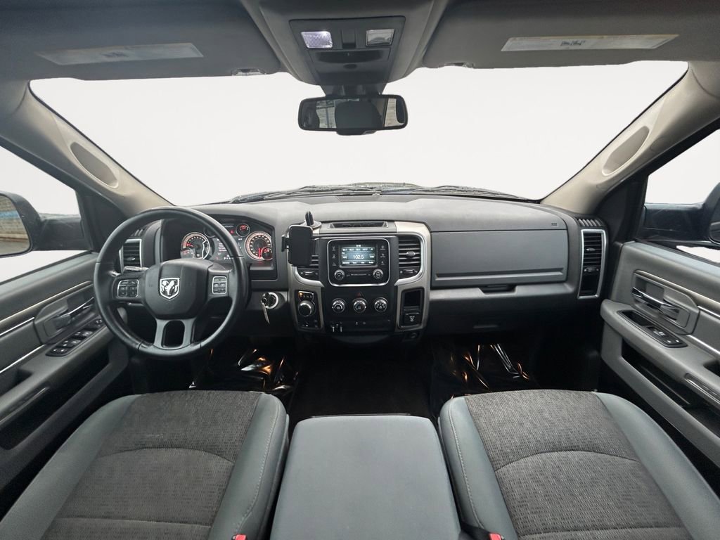 Used 2016 RAM 1500 Classic SLT w/ SLT Plus D￩cor Group image 13